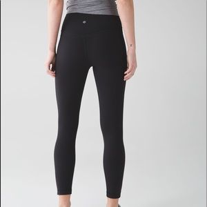 ISO: Original Align Leggings (OG Double Seam sz 6)
